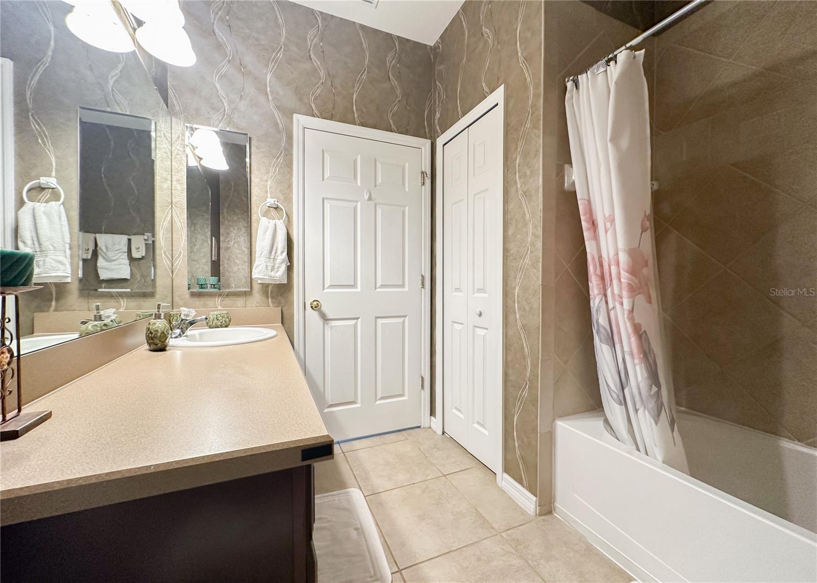 COVINGTON PARK A B D E F G & J - Residential