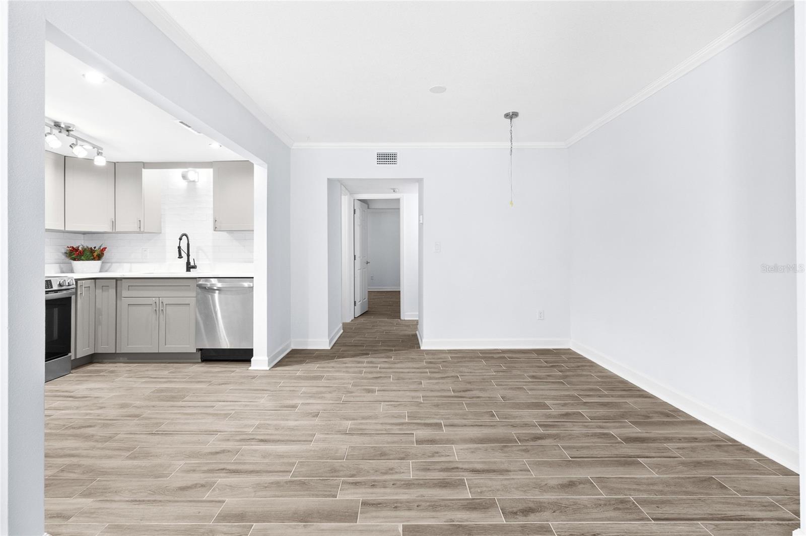 LA COSTA BRAVA CONDO 1 - Residential