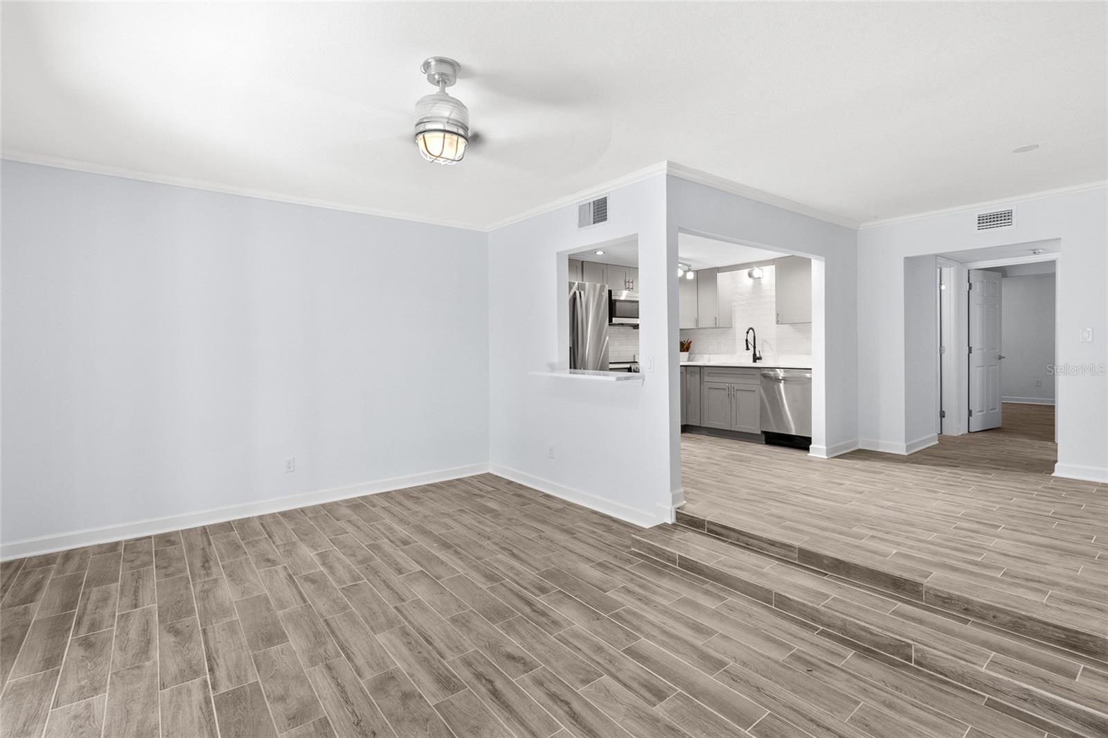 LA COSTA BRAVA CONDO 1 - Residential