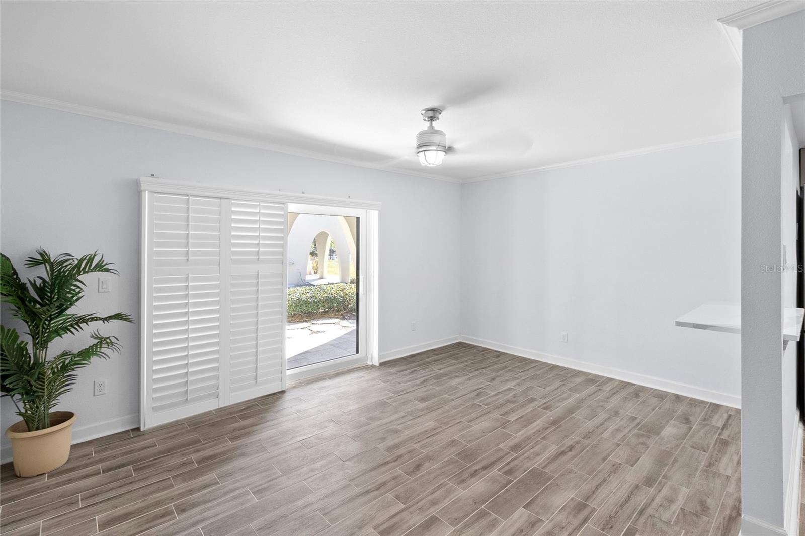 LA COSTA BRAVA CONDO 1 - Residential