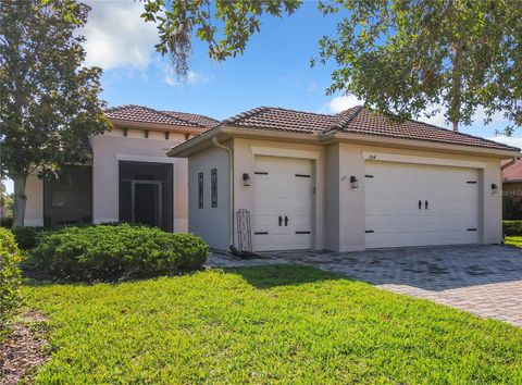 Photo of 204 Sorrento Road, Poinciana, FL 34759 (MLS # S5085312)