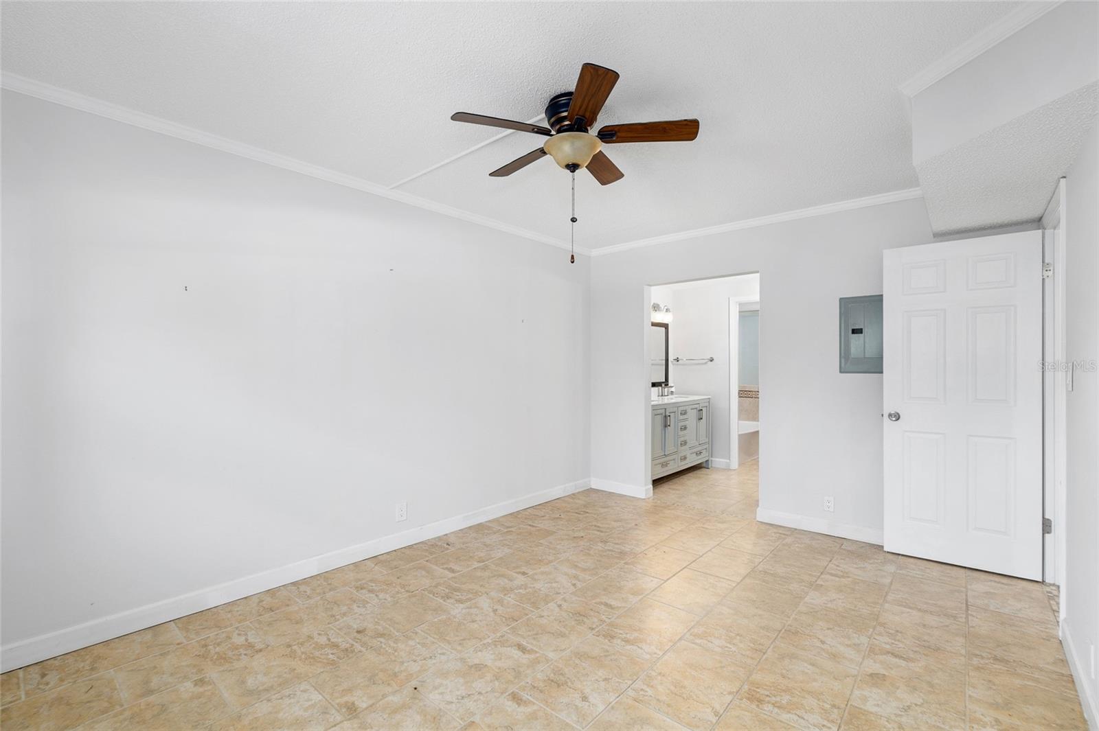 CORDOVA GREENS CONDO - Residential