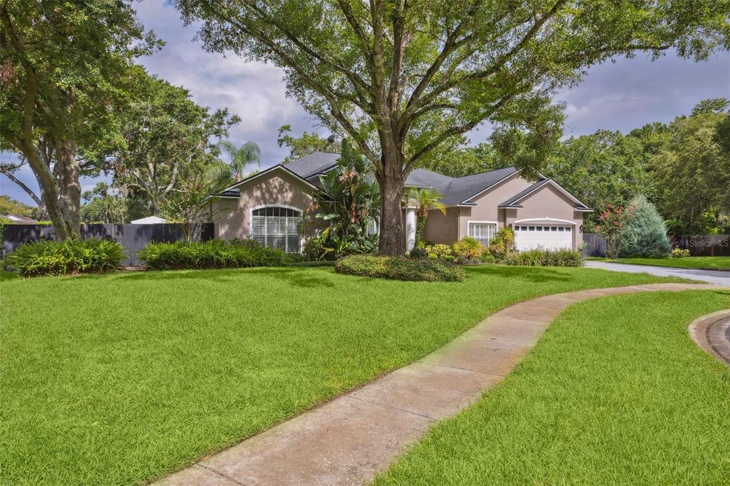 Photo of 803 Brooker Village Circle, Lutz, FL 33548 (MLS # TB8398075)