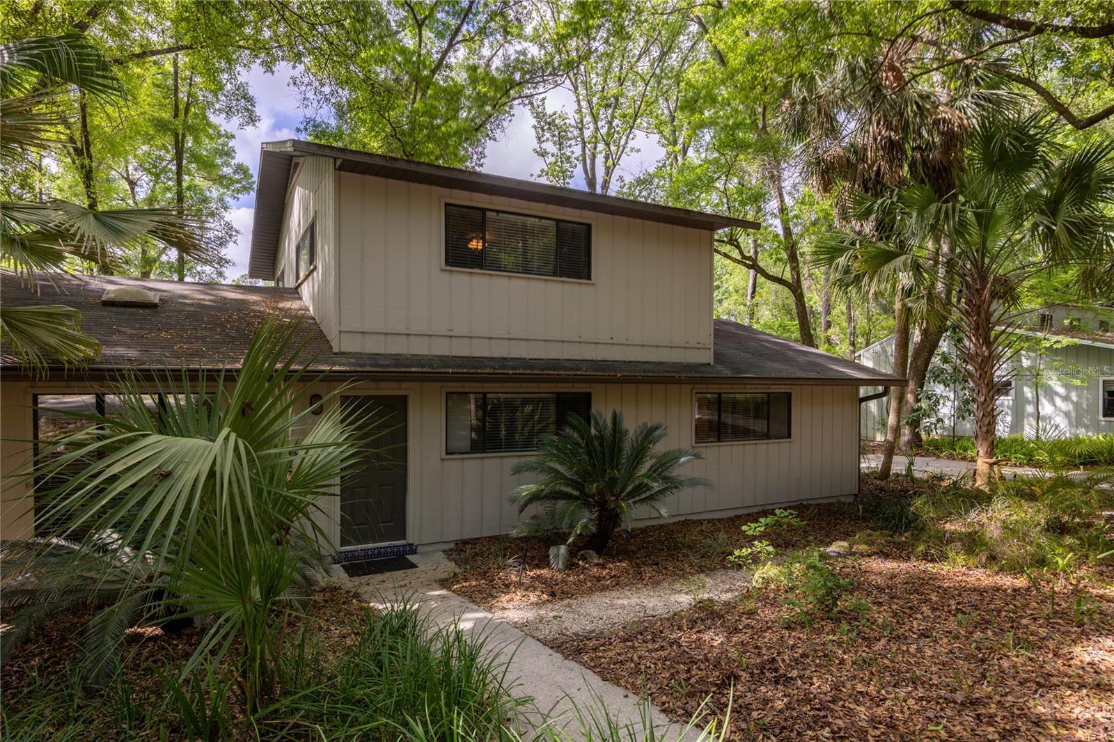 3809 NW 10TH PLACE