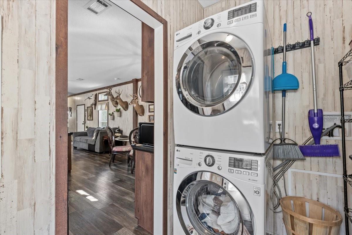 TUSTENUGEE TRACE SUB - Residential