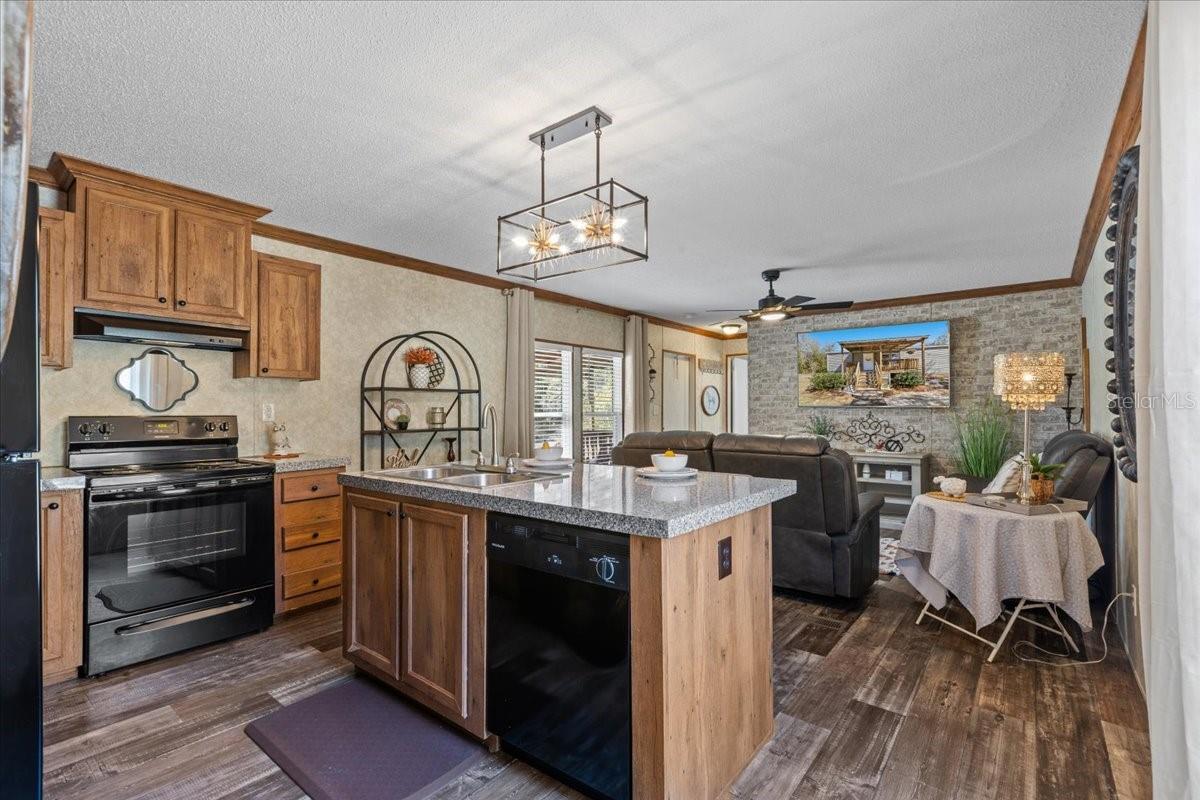 TUSTENUGEE TRACE SUB - Residential