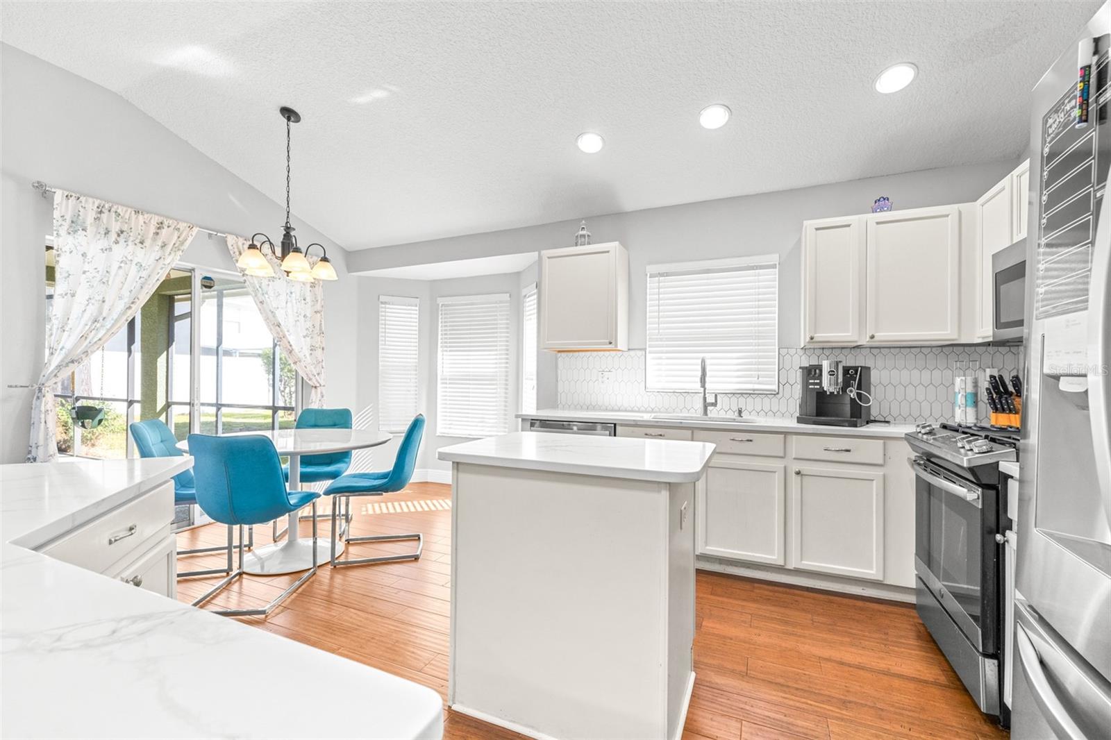 IVY LAKE ESTATE - Residential