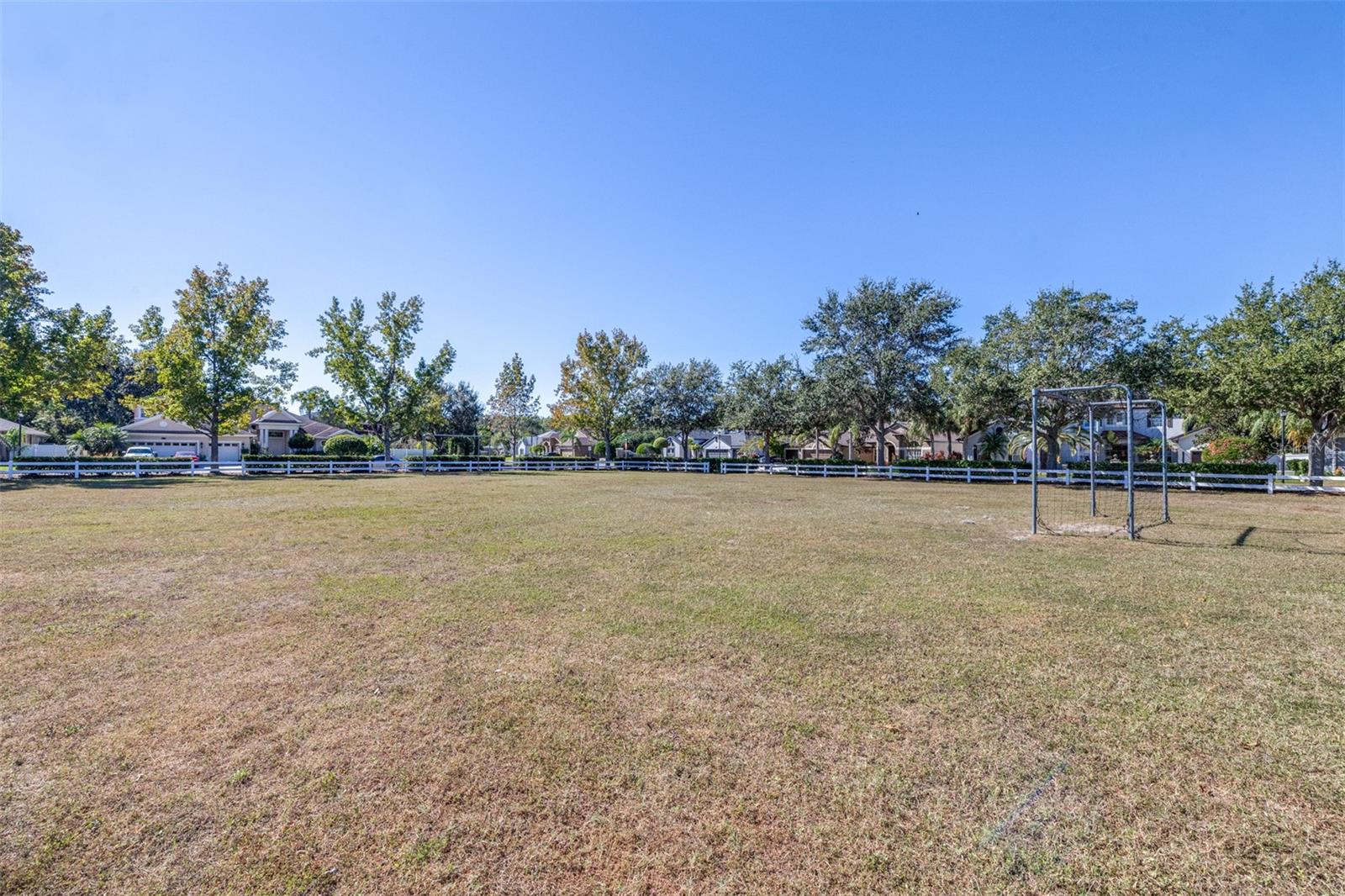 IVY LAKE ESTATE - Residential