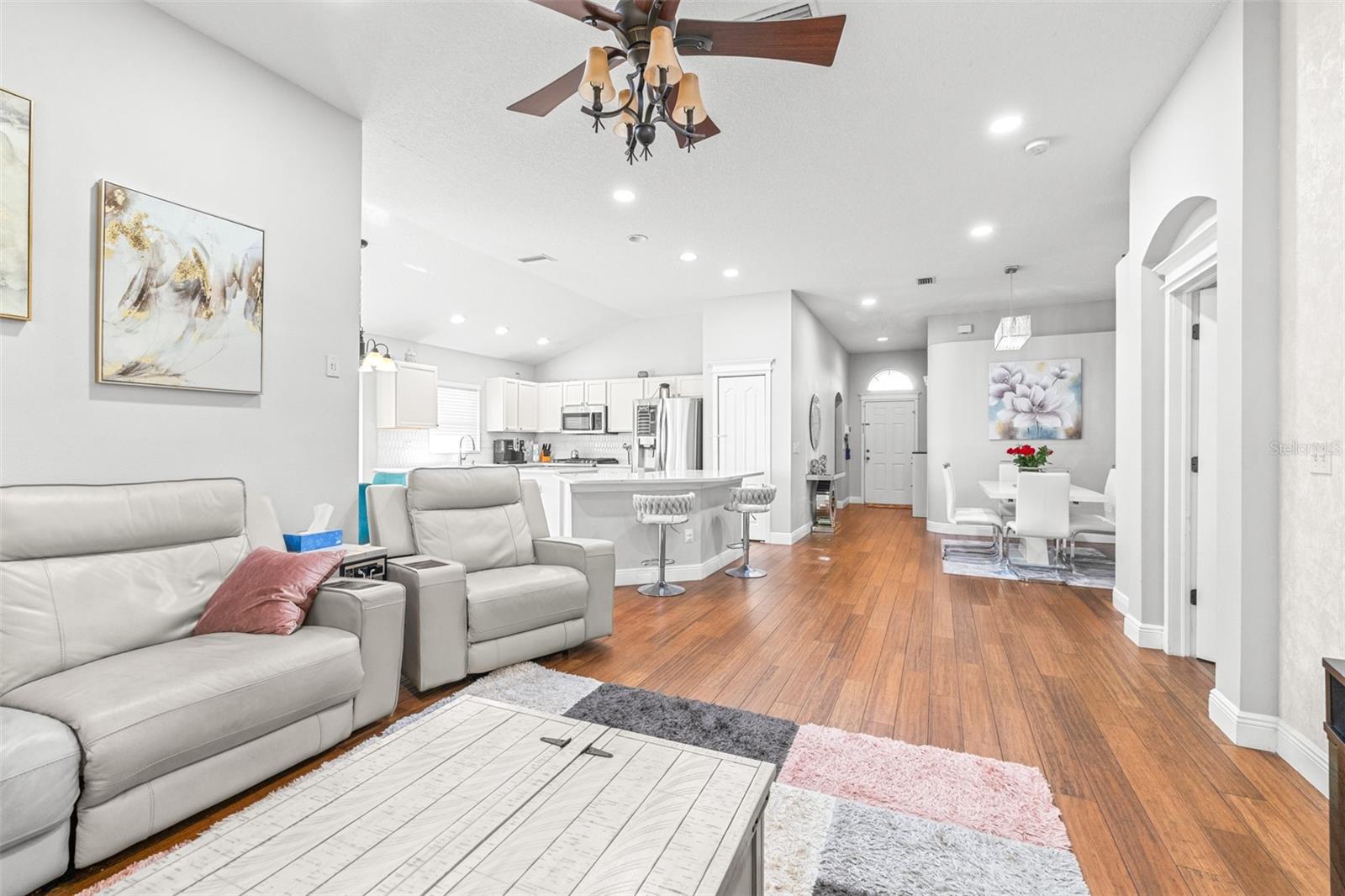 IVY LAKE ESTATE - Residential