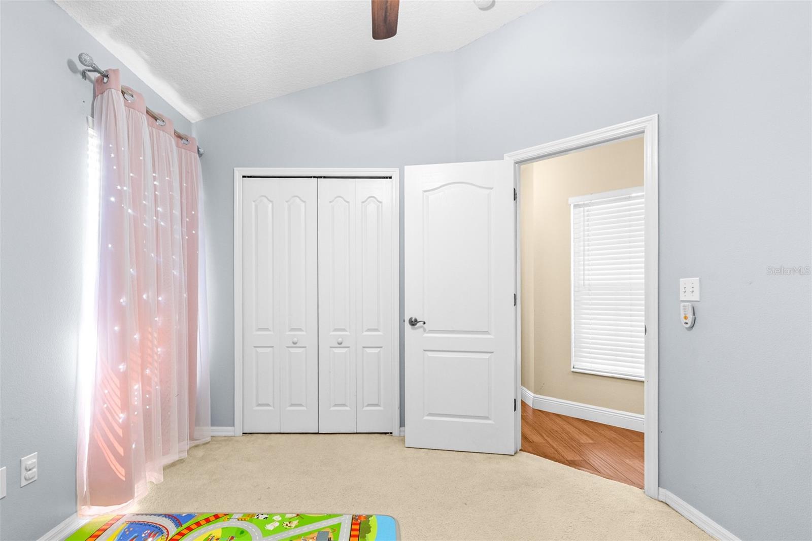 IVY LAKE ESTATE - Residential