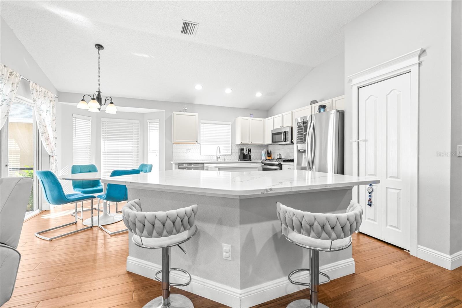 IVY LAKE ESTATE - Residential