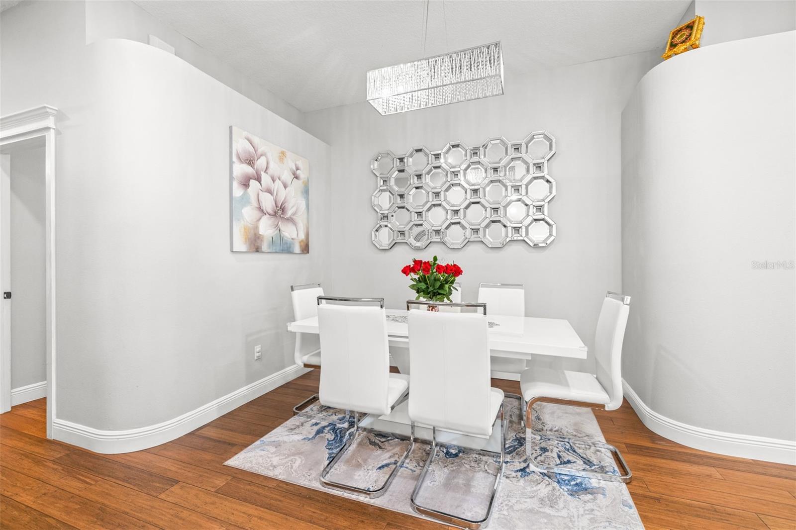 IVY LAKE ESTATE - Residential