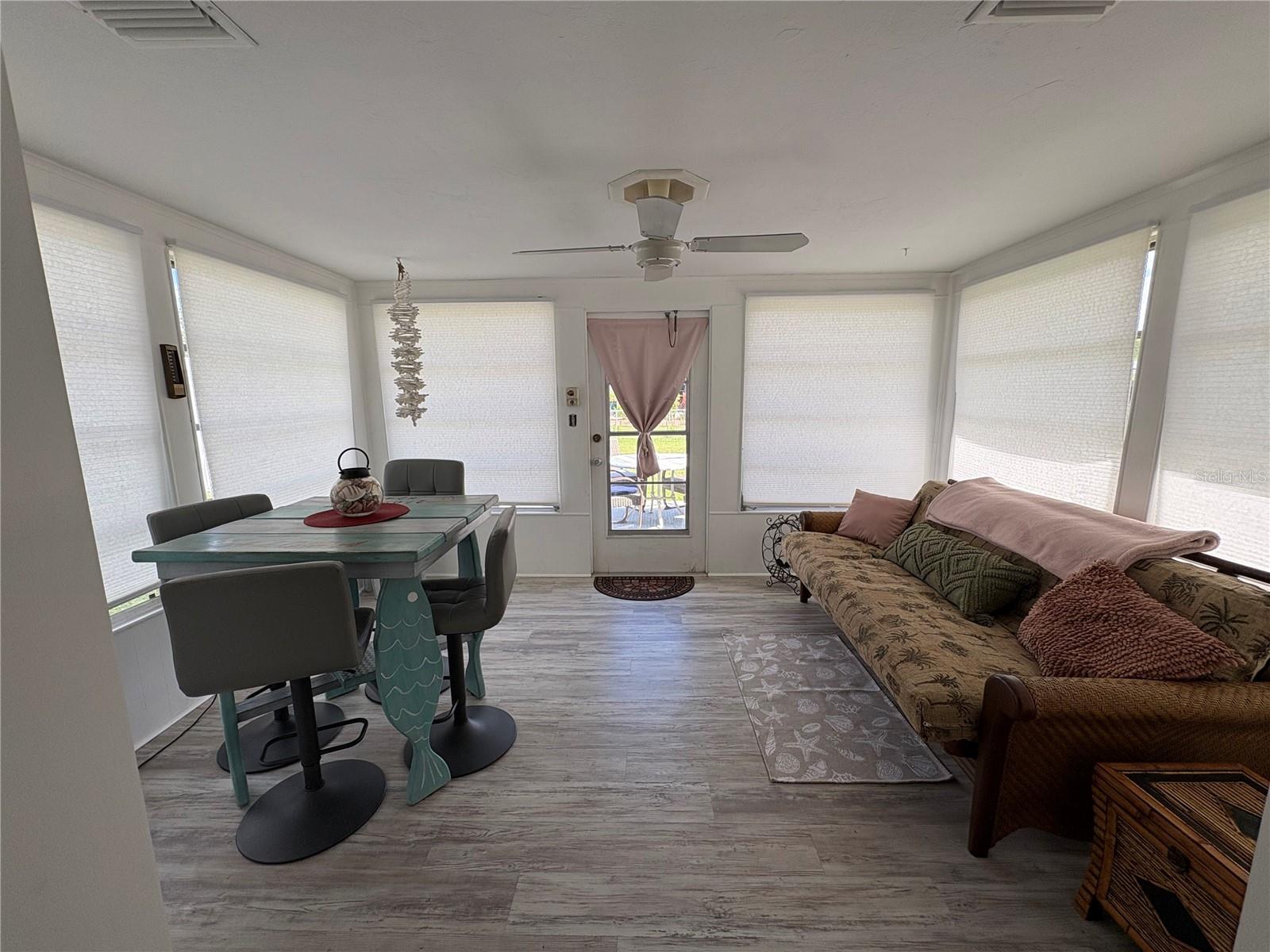 MEL O DE LANE - Residential Lease