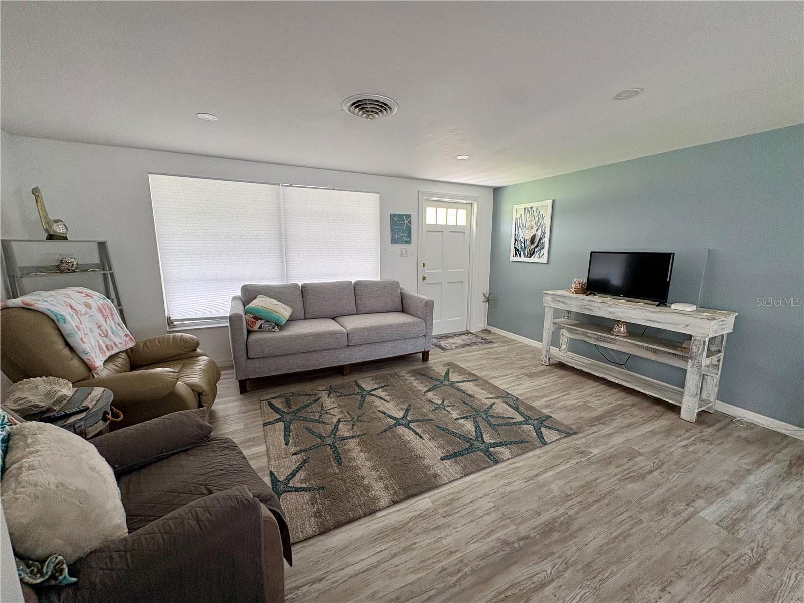 MEL O DE LANE - Residential Lease