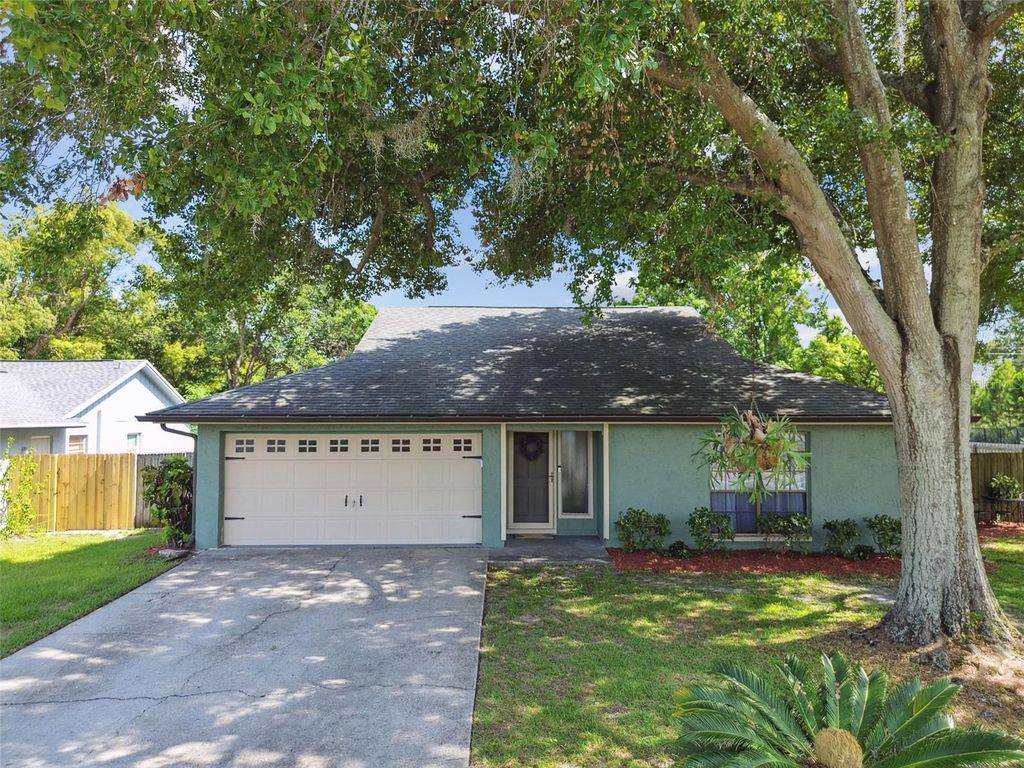 Photo of 17701 Sunrise Drive, Lutz, FL 33549 (MLS # TB8397977)