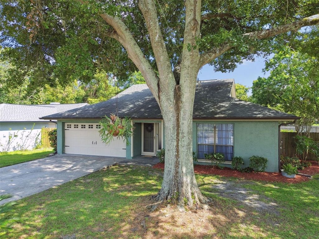 Photo of 17701 Sunrise Drive, Lutz, FL 33549 (MLS # TB8397977)