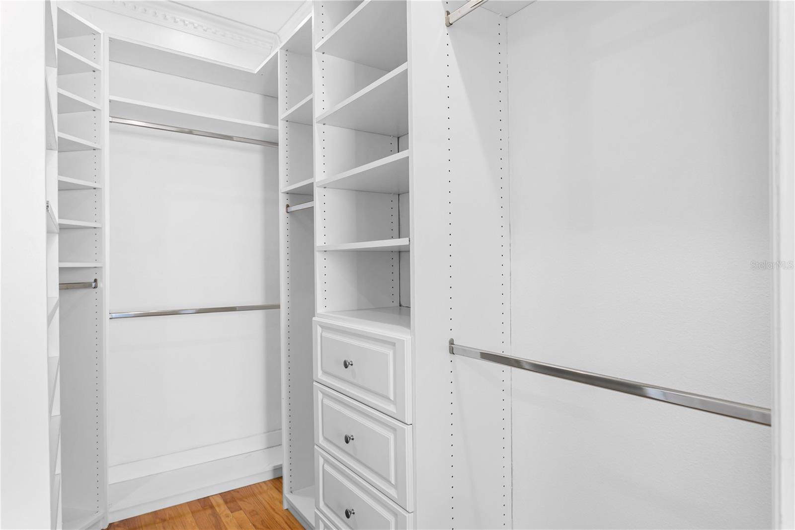 NATIVE WOODS - Residential