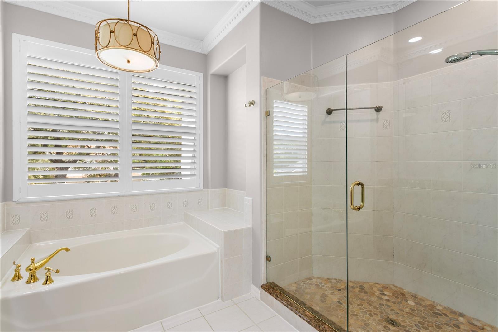 NATIVE WOODS - Residential