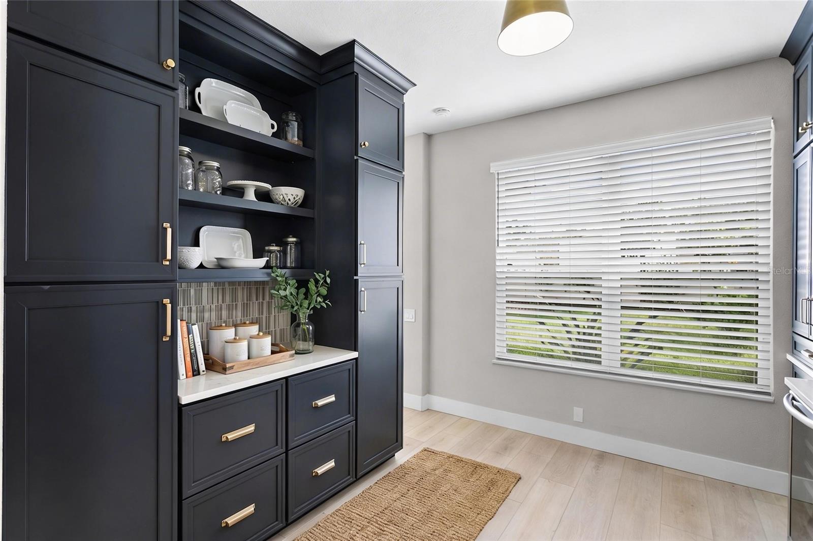 NATIVE WOODS - Residential