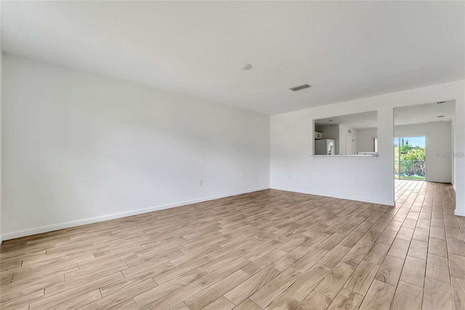 808 ABBEVILLE COURT A & B