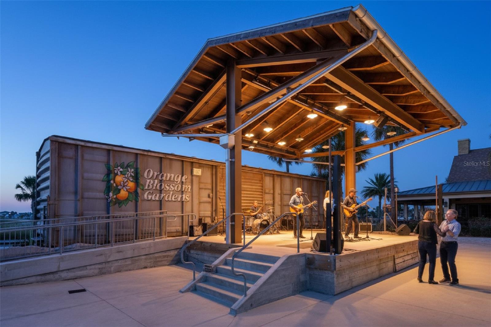 THE VILLAGES OF WEST LAKE - Residential