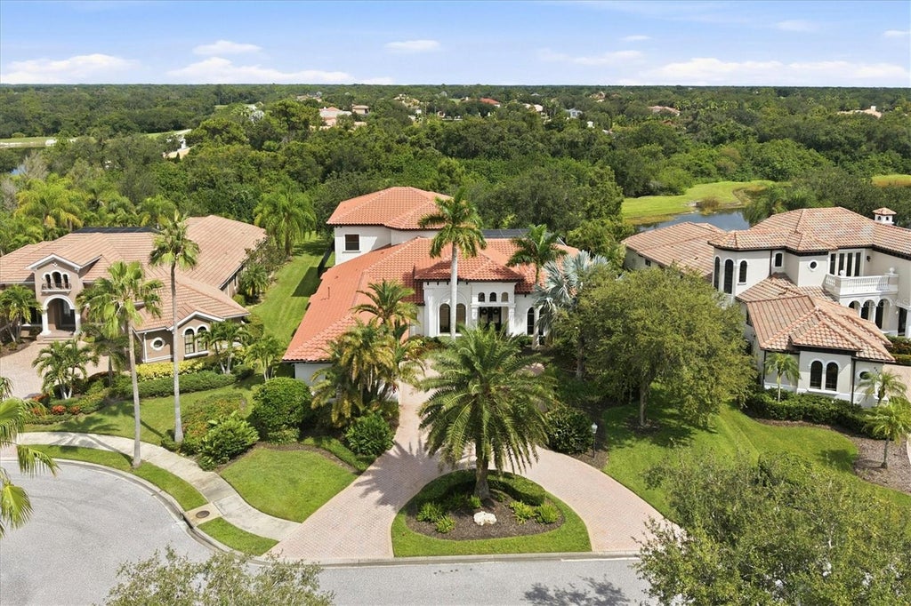 Photo of 6809 Belmont Court, Bradenton, FL 34202 (MLS # A4704028)