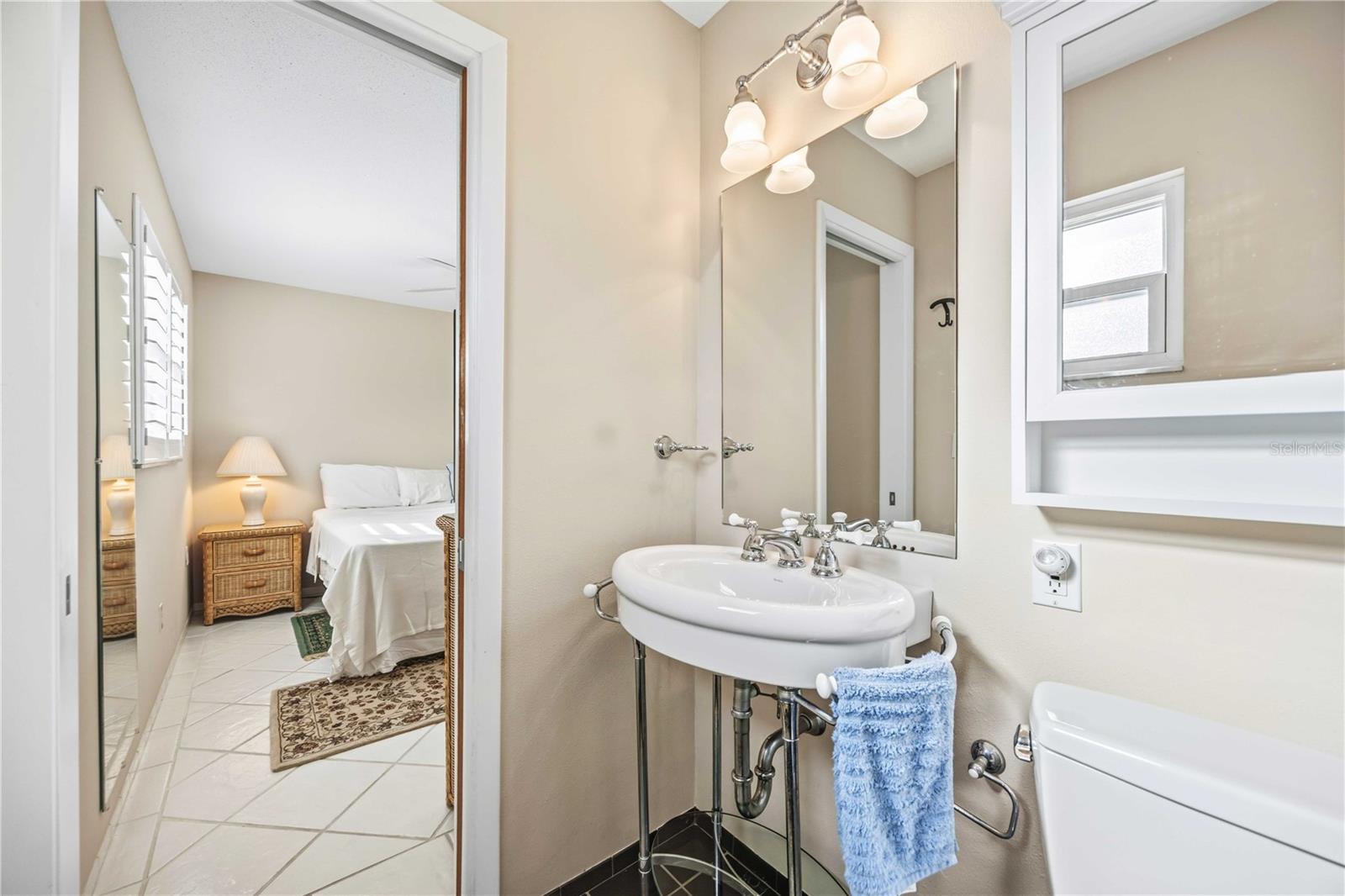 BEACH MANOR VILLAS SOUTH - Residential