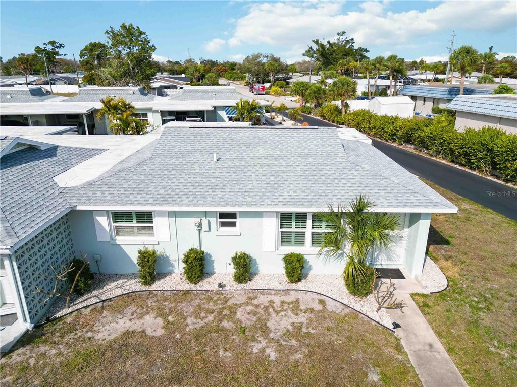 Photo of 1015 Beach Manor Circle #53, Venice, FL 34285 (MLS # N6143067)