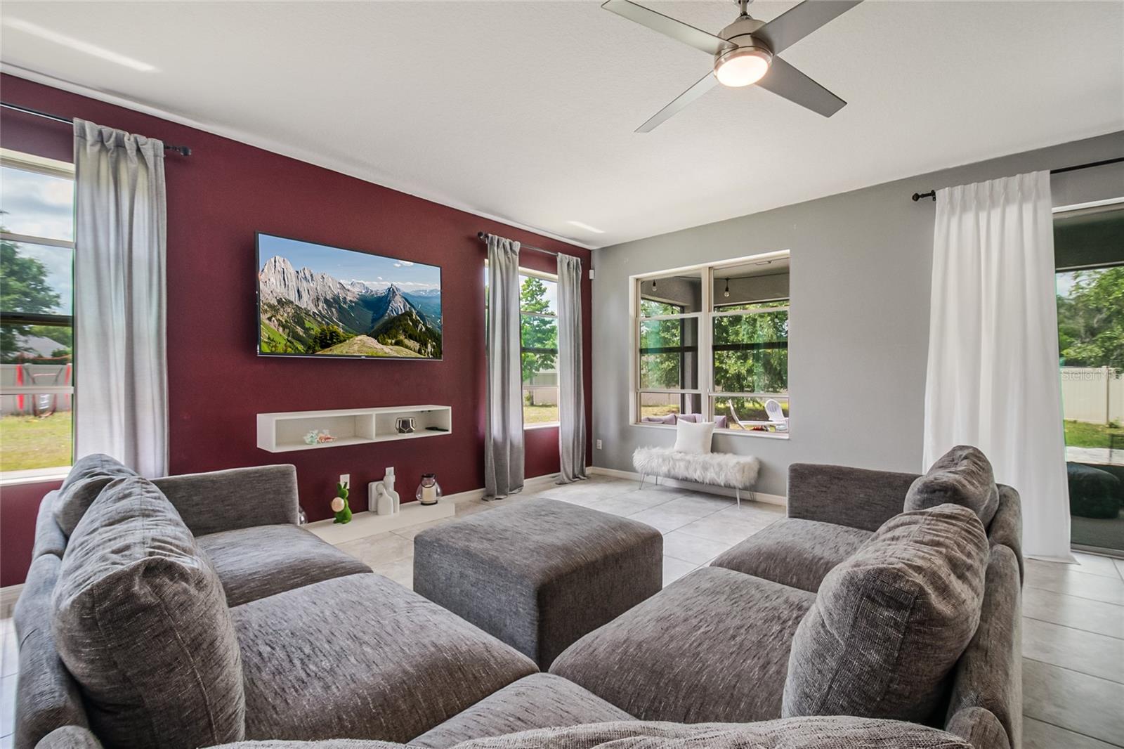 NOVA POINTE PH 2 - Residential