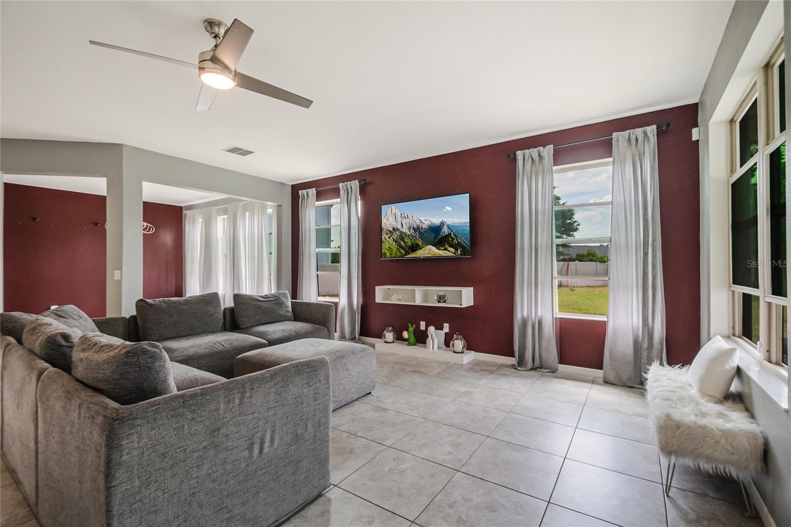 NOVA POINTE PH 2 - Residential