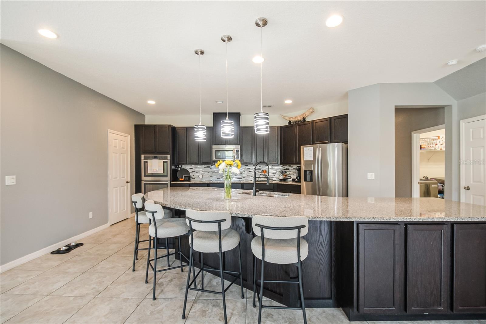 NOVA POINTE PH 2 - Residential