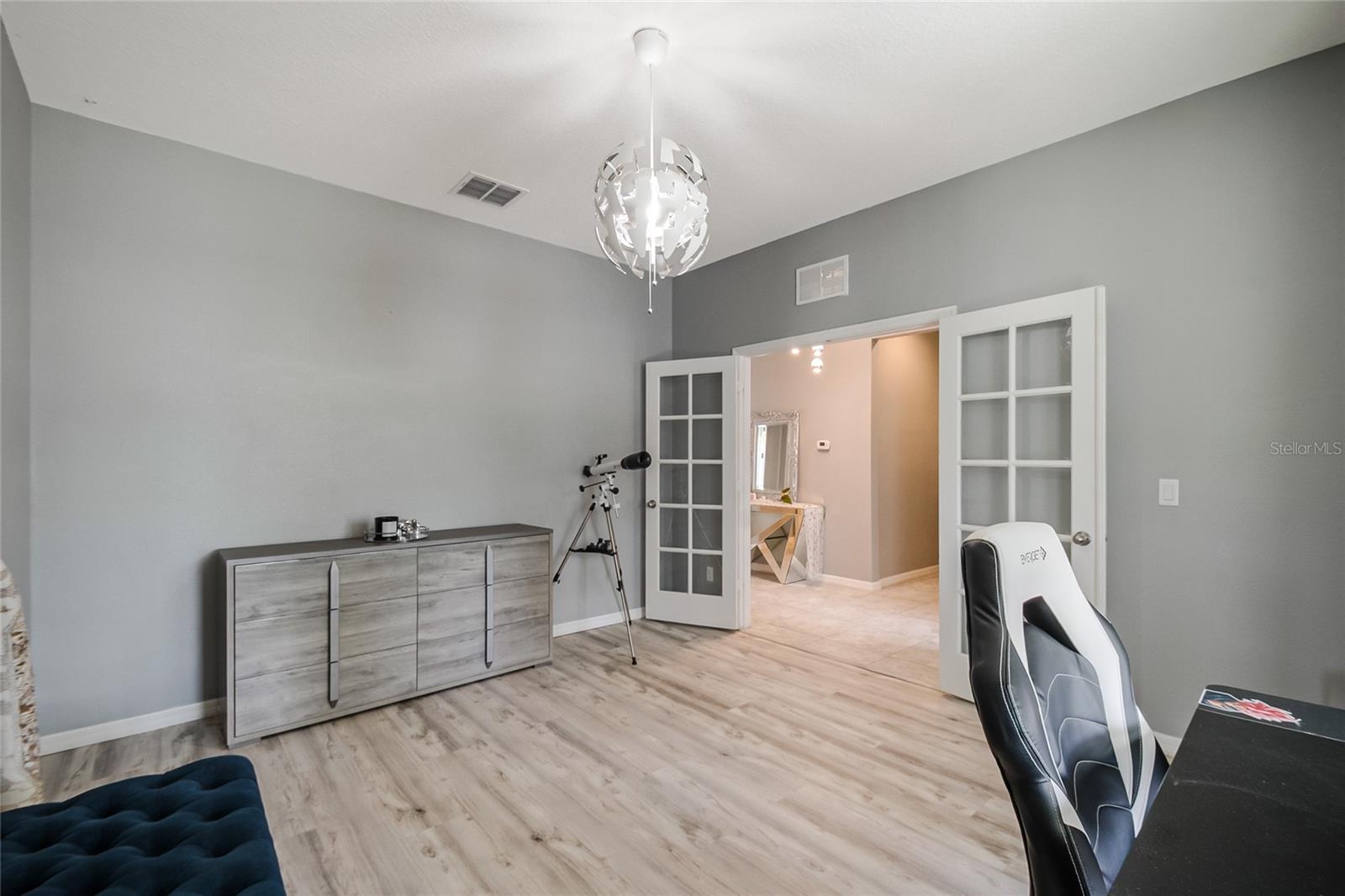 NOVA POINTE PH 2 - Residential