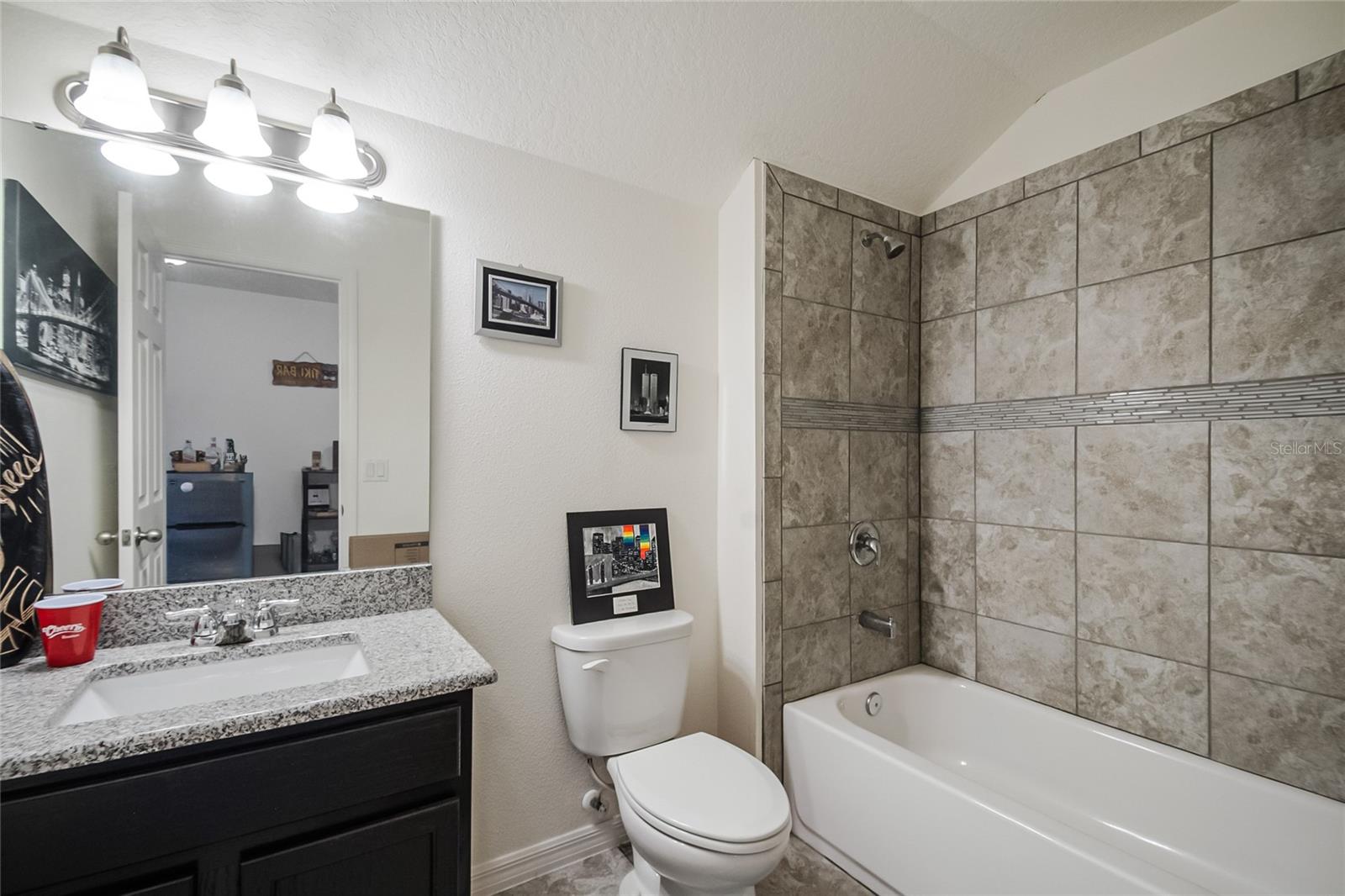 NOVA POINTE PH 2 - Residential