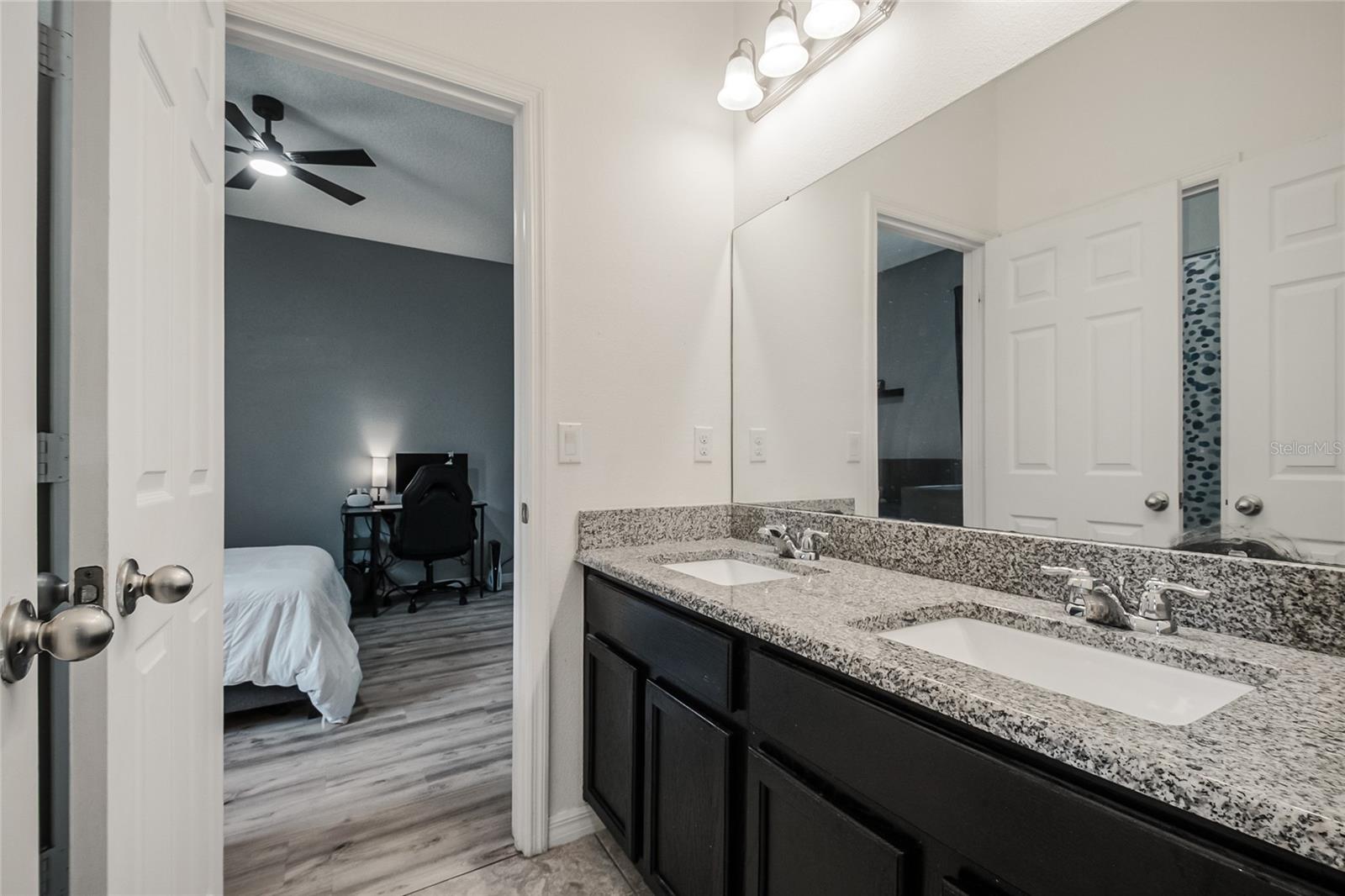 NOVA POINTE PH 2 - Residential