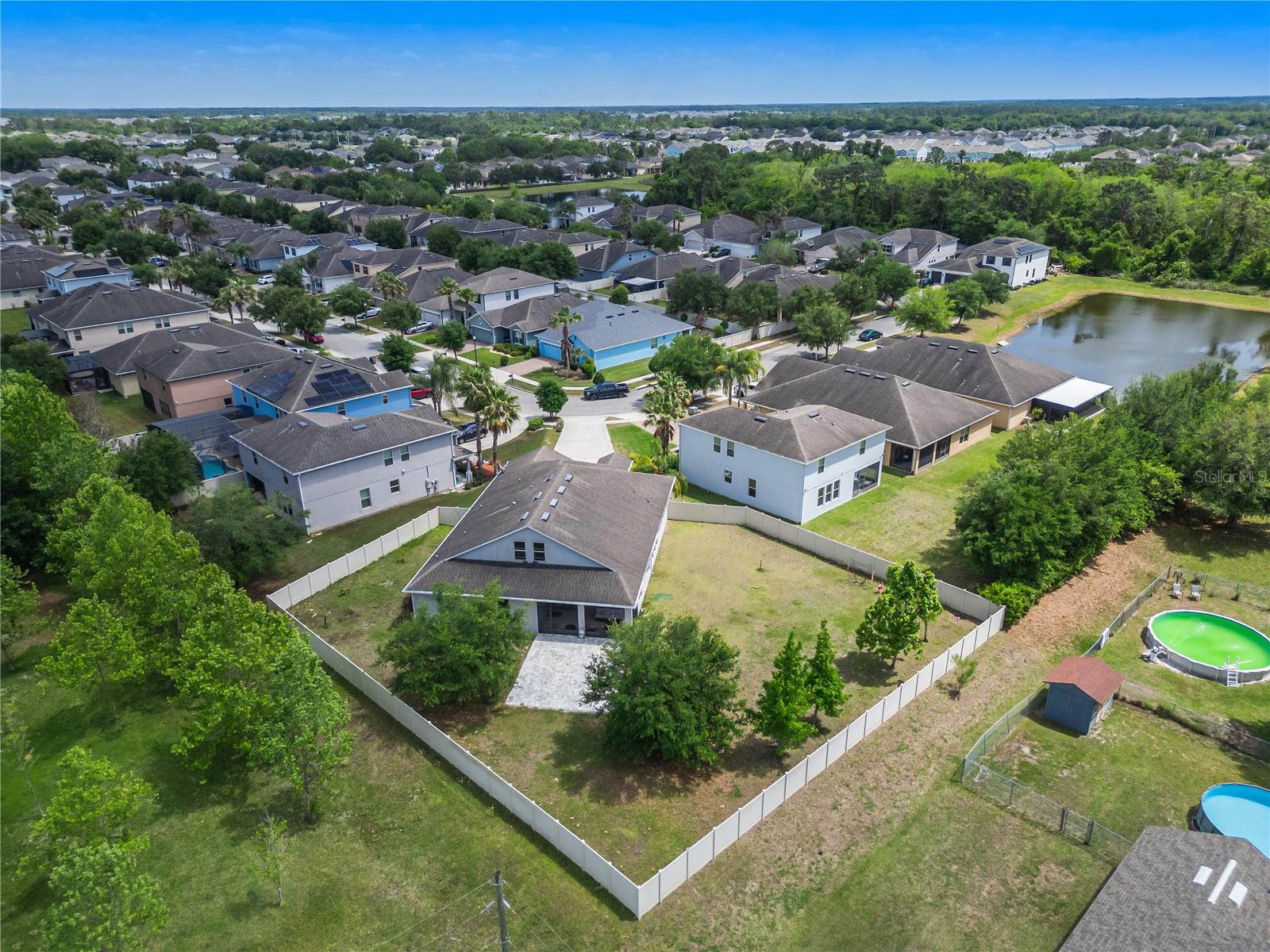 NOVA POINTE PH 2 - Residential