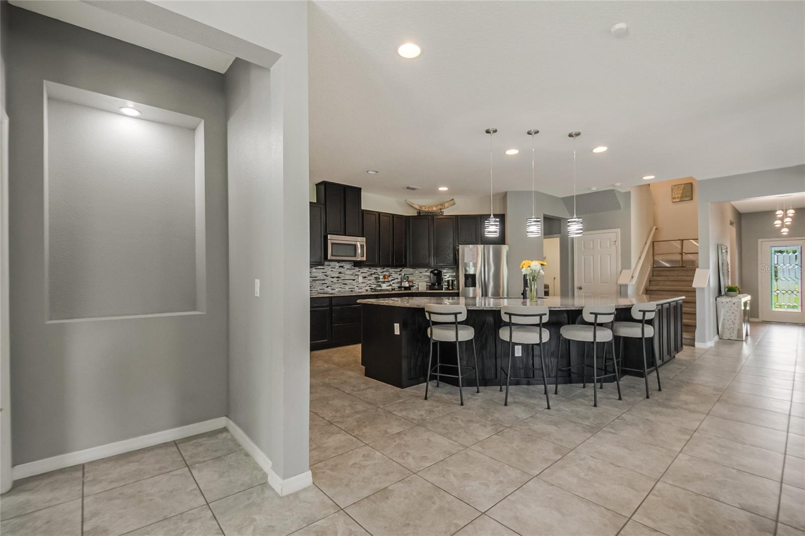 NOVA POINTE PH 2 - Residential