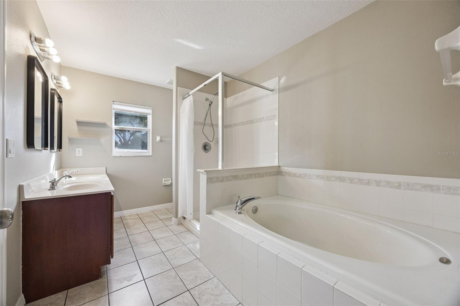 FULLERS XING PH 03 A-G - Residential