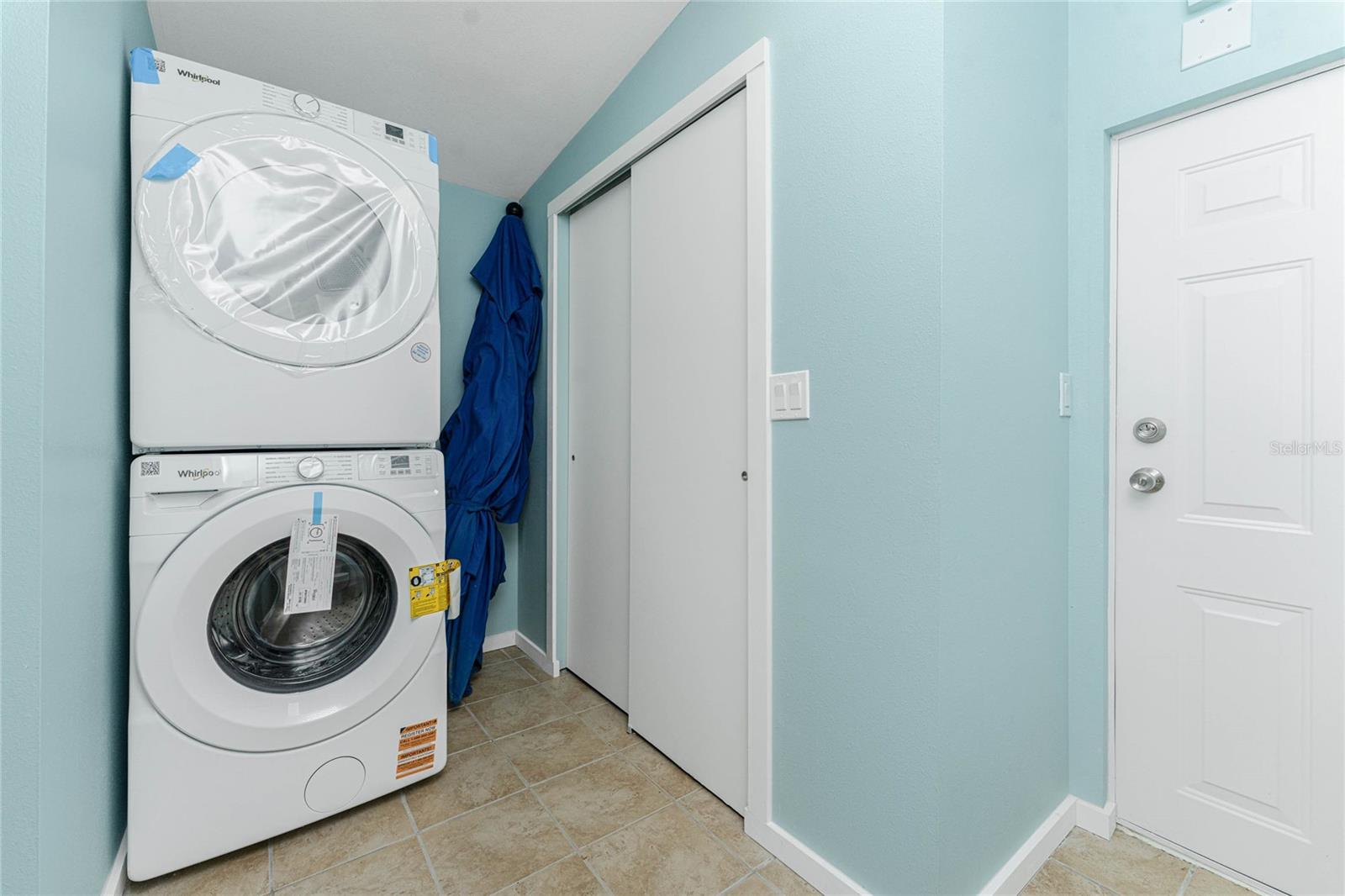 GULF BAY COOP - Residential