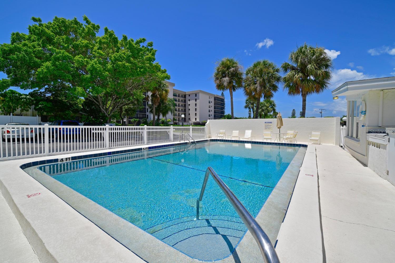 PELICAN GARDENS - Residential