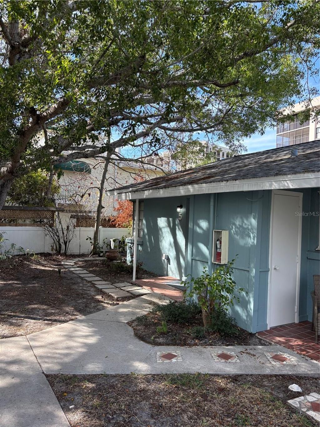 Photo of 170 Roosevelt Drive #5, Sarasota, FL 34236 (MLS # A4651143)