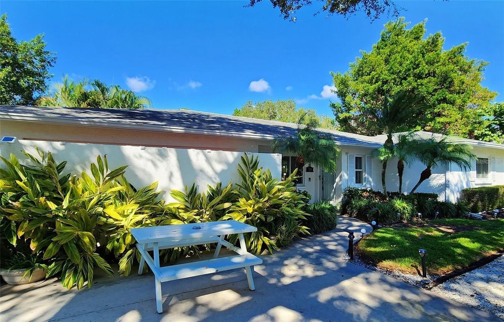 Photo of 329 Bernard Avenue, Sarasota, FL 34243 (MLS # A4697412)