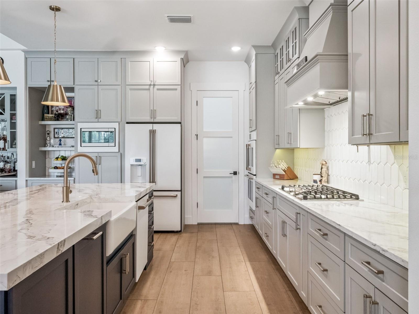 16922 APOPKA SPRINGS BOULEVARD