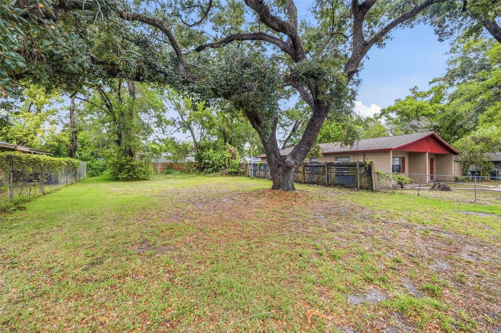 Photo of 1706 E Idell Street, Tampa, FL 33604 (MLS # TB8540083)