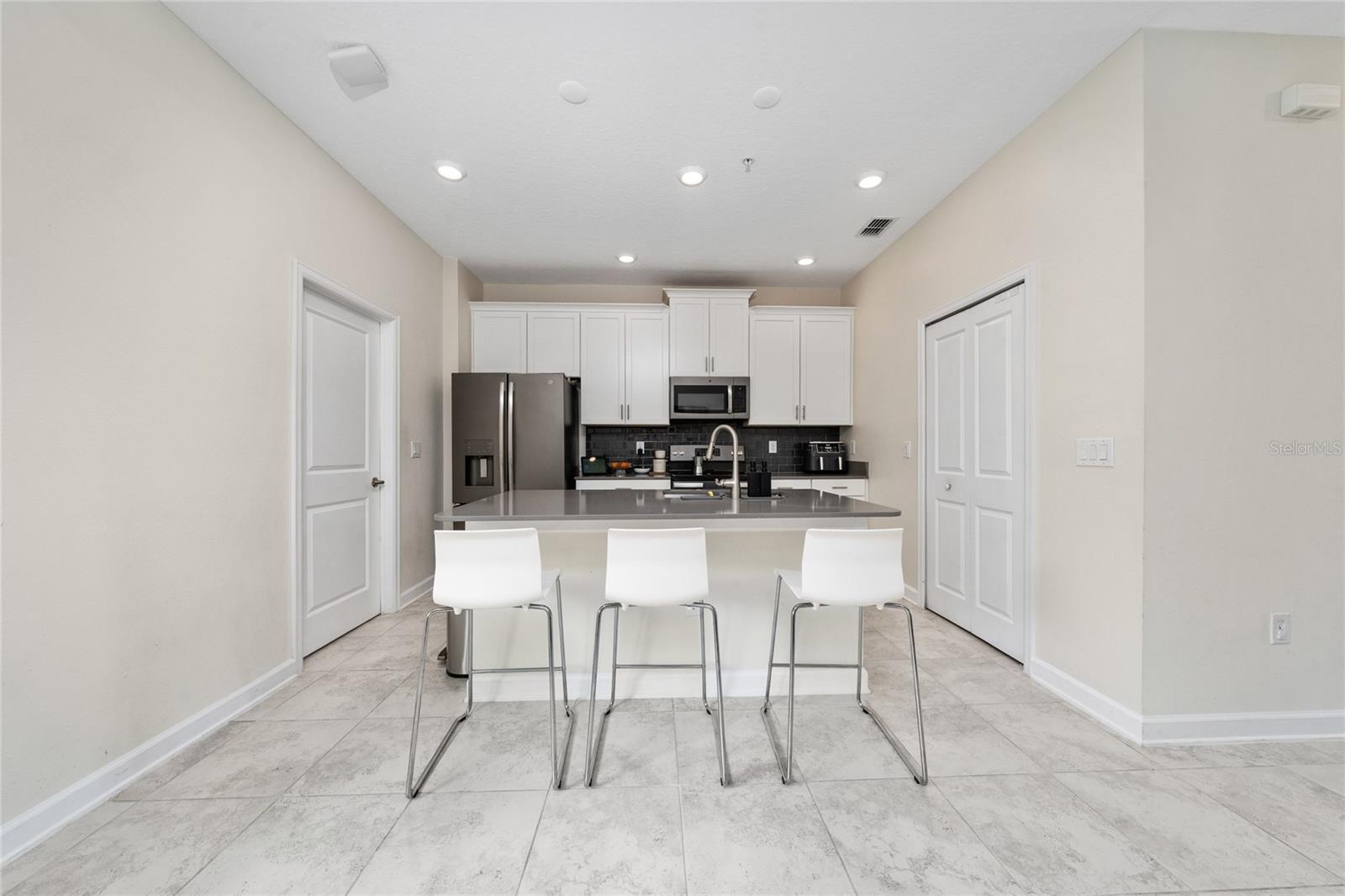 STOREY PK-PH 5 - Residential