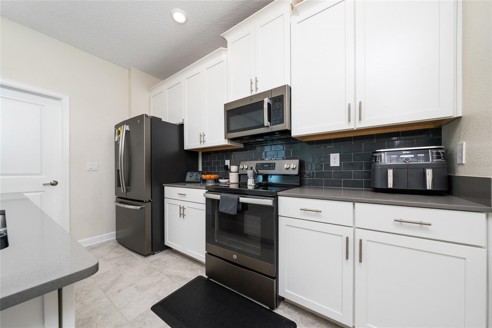 STOREY PK-PH 5 - Residential