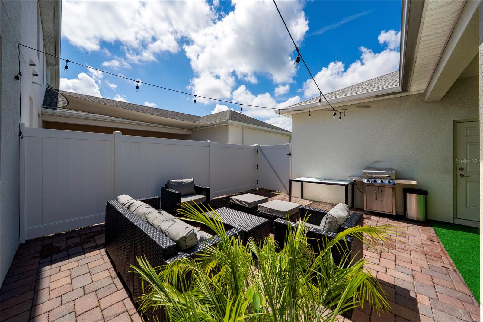 STOREY PK-PH 5 - Residential