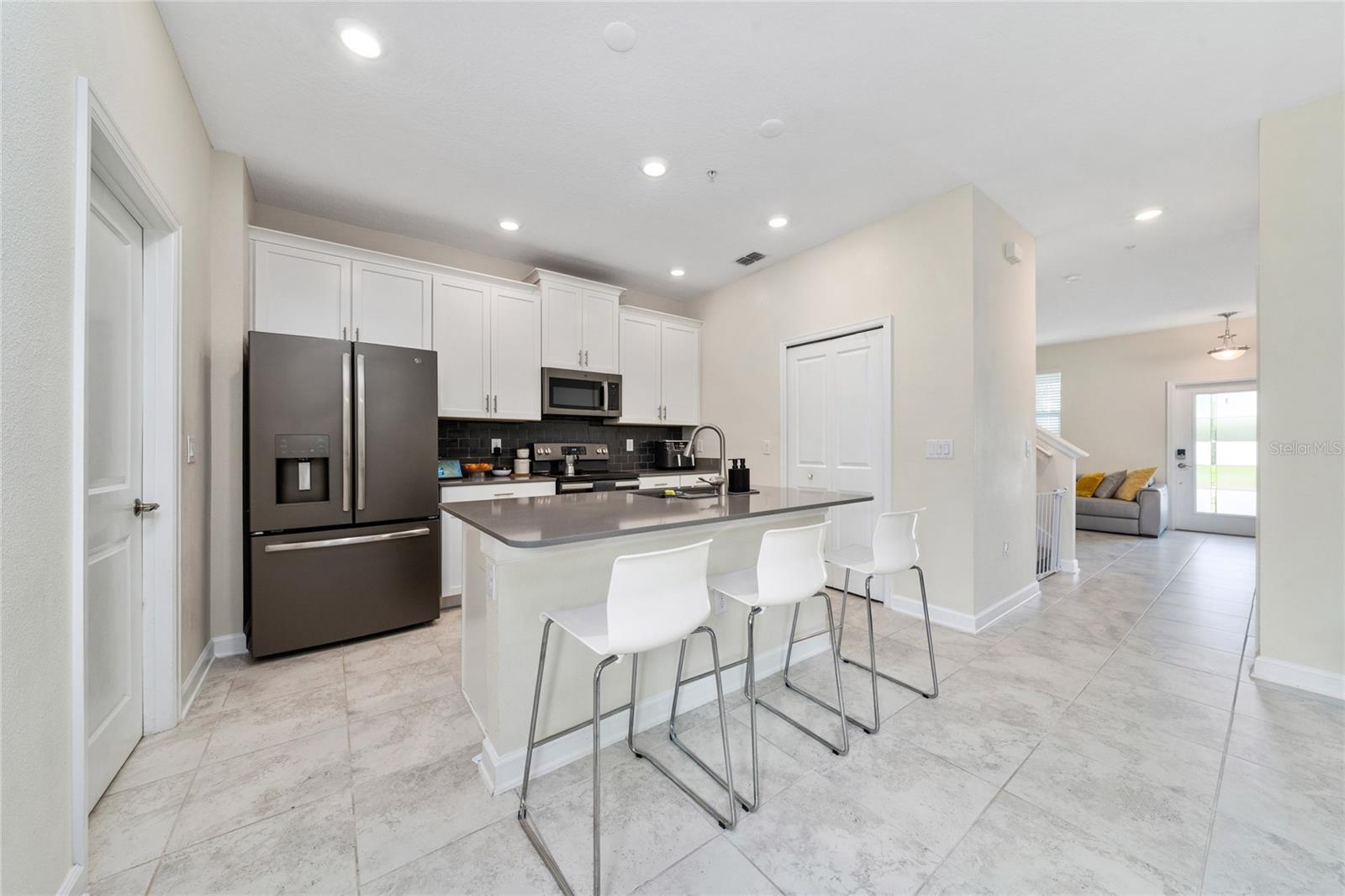 STOREY PK-PH 5 - Residential