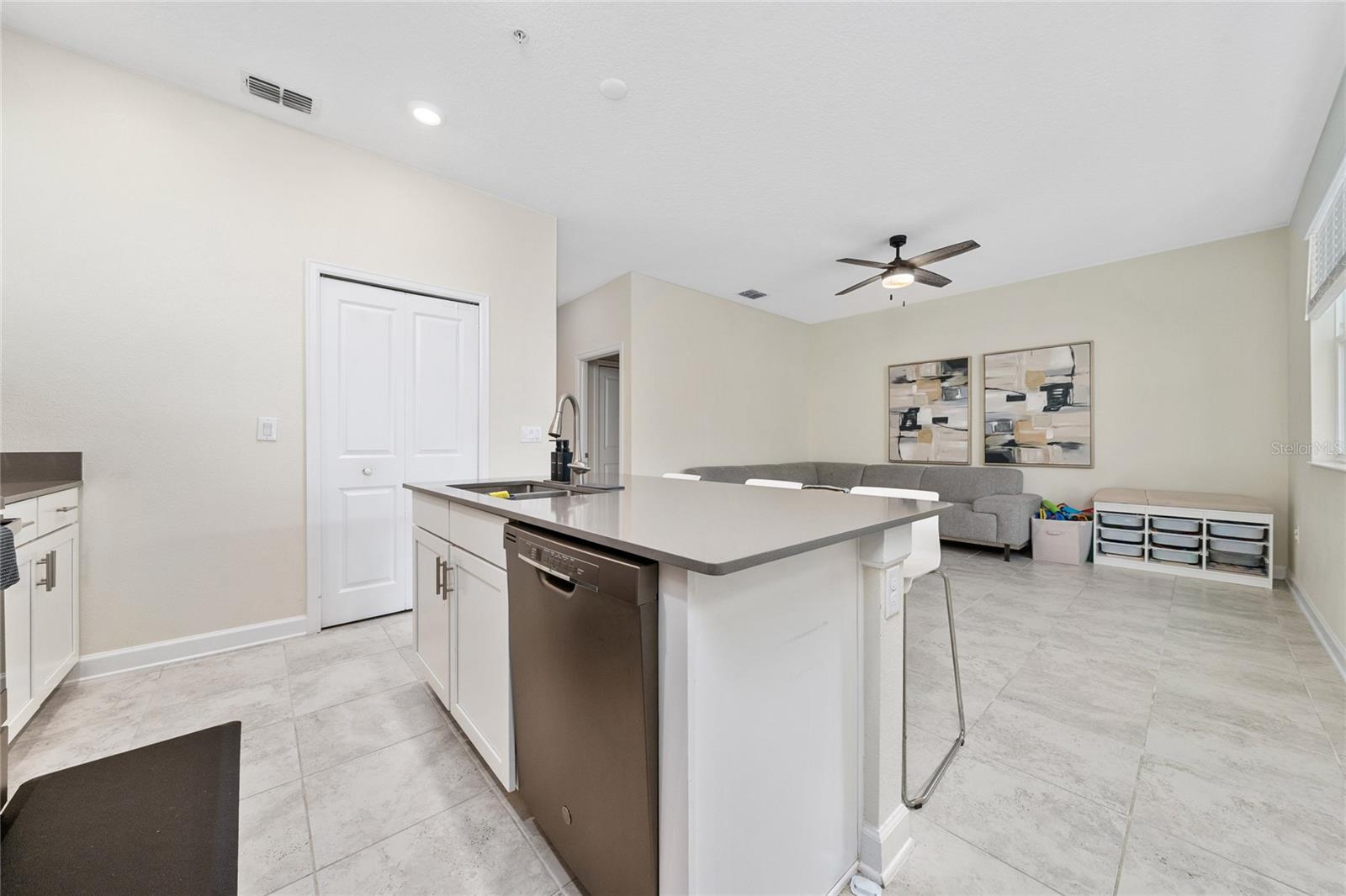 STOREY PK-PH 5 - Residential