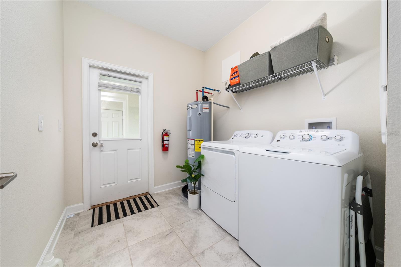 STOREY PK-PH 5 - Residential