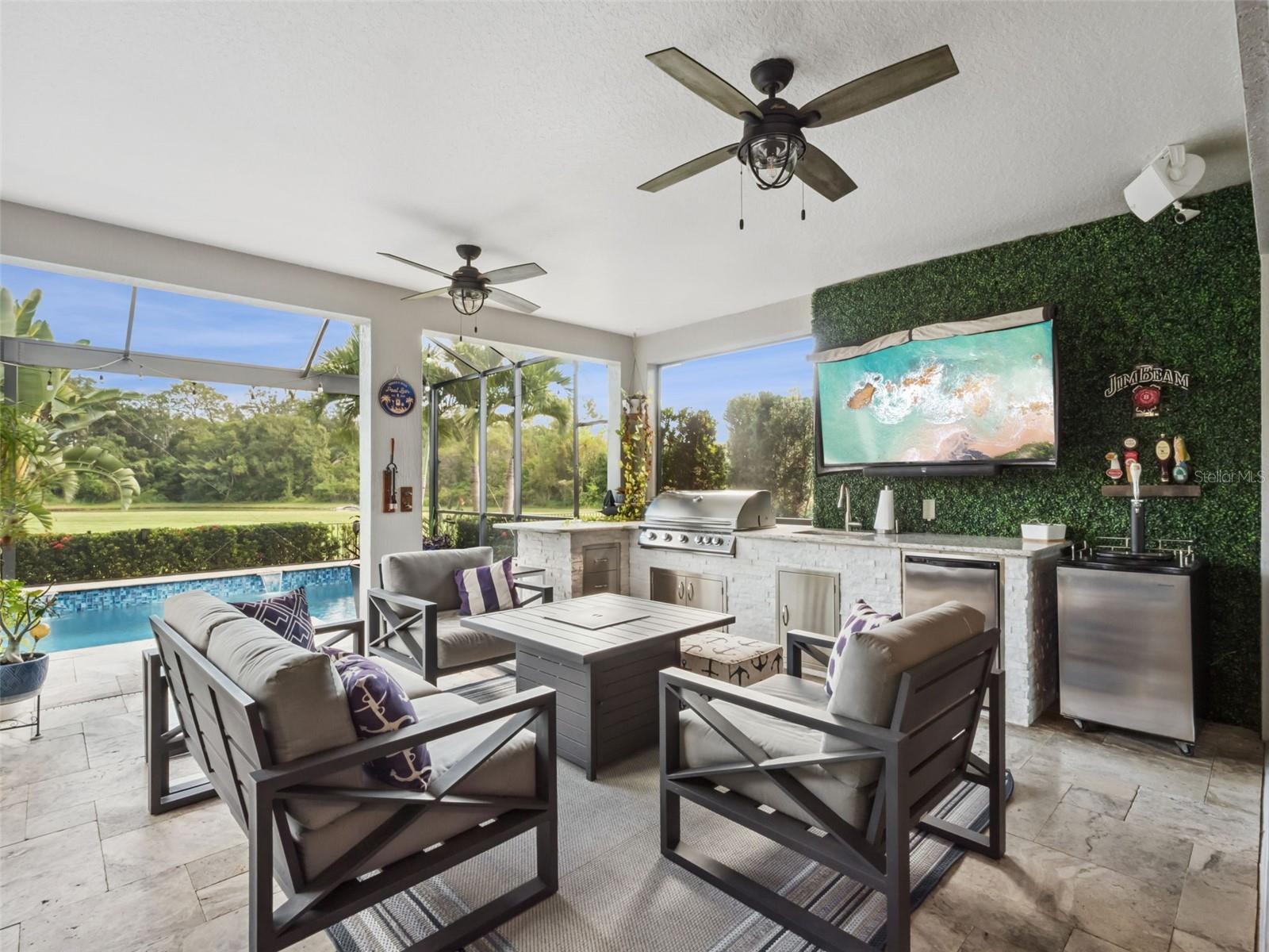 ROPER RESERVE - Residential